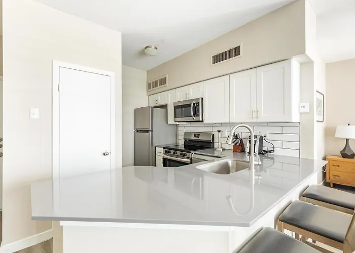 Apartment Landing Beautiful 2bd Gym Pool *
