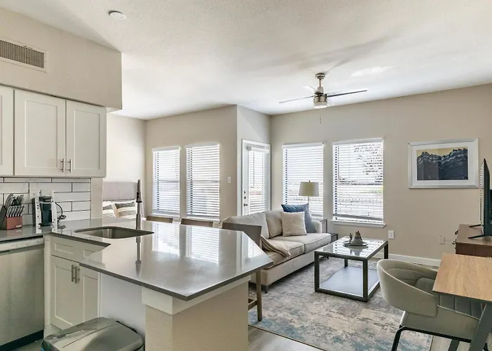 Landing Beautiful 2bd Gym Pool * Fort Worth