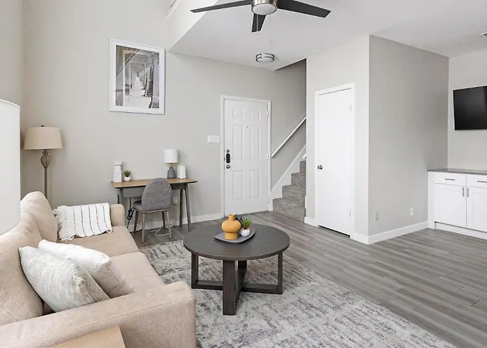 Apartment Landing Beautiful 2bd Gym Pool