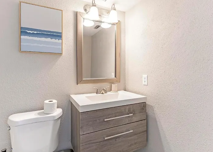 Landing Beautiful 2bd Gym Pool